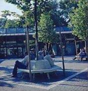 Hansjakob, Gottfried; Augsburg - Innenstadt, Königsplatz, Ernst-Reuter-Platz; Königsplatz und Fußgängerzone - Königsplatz, Bahnhofsdreieck, Innenbereich mit Sitzbank