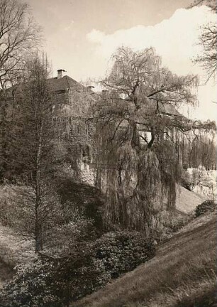 Schloss Siebeneichen bei Meißen, vom Kriegerdenkmal gesehen