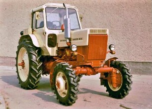 Radtraktoren MTS 80/82