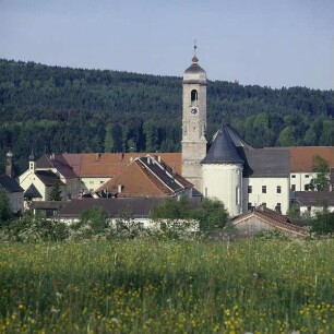 Pfarrkirche Sankt Peter und Paul & Ehemalige Augustinerchorherren-Stiftskirche