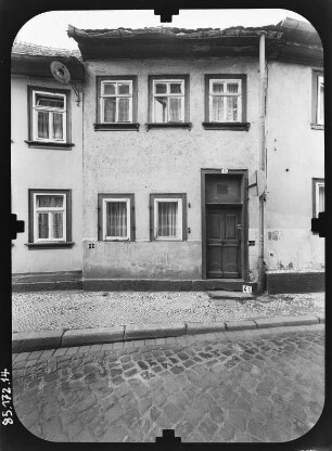 Erfurt-Altstadt, Glockenquergasse 12. Wohnhaus. Straßenfront (Teilansicht)