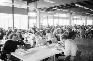 Freiburg; Littenweiler: Pädagogische Hochschule; Mensa, Tische