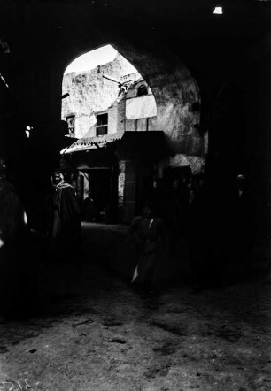 Torbogen (Deutsche Indien-Expedition 1926/1929 - Rückreise: Irak-Syrien-Libanon-Türkei)