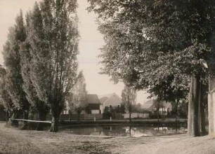 Kleinwelka : Ortsteil Kleinseidau, Rundling, Durchblick zum Dorfteich, seit 1999 zu Bautzen eingemeindet