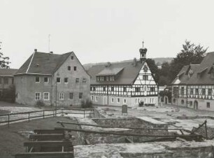 Olbernhau-Grünthal. Saigerhütte : Olbernhau-Grünthal. Saigerhütte, sogenannte Hammerschenke. Mitte 17. Jahrhundert. Alte Faktorei (Wohnhaus des Hammerverwalters), Saigerhütte, sogenannte Hammerschänke und Saiger-Hotel (ehemaliges Haus des Schichtmeisters)