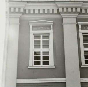 Wohnhaus mit Apotheke zum Kreuz