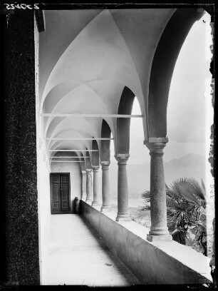Locarno, Madonna del Sasso Säulengang