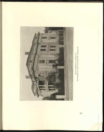 Abb. 56. Wohnhaus in Freiburg i. B. Betonwerksteine der Firma Brenzinger & Cie., Freiburg i. B.