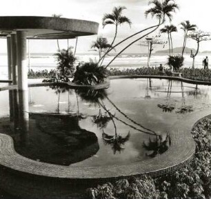 Santos, Brasilien. Brunnenanlage (an der Strandpromenade) am Meer