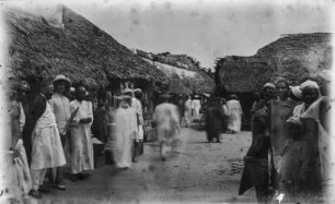 In Bagamoyo : Straßenszene in Bagamoyo