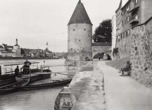 Passau. Schaiblingsturm. Ansicht über die Innpromenade nach Südwesten gegen die Innstadt