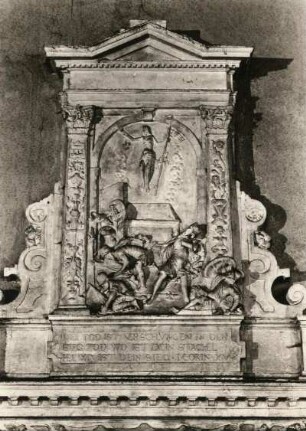 Strehla. Kirche. Epitaph Margarethe Pflugk (gestorben 1573) von Georg Schröter, Torgau, 1574. Aufsatz (Auferstehung Christi)