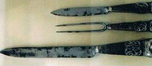 Essbesteck (2 Messer und Spieß)