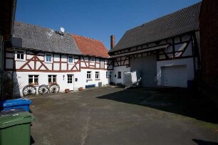 Heuchelheim, Hinter dem Rathaus 4