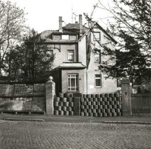 Böhlen-Großdeuben, Hauptstraße 12. Villa (um 1902)