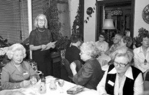 Untermünstertal: Gruppen beim Dinner