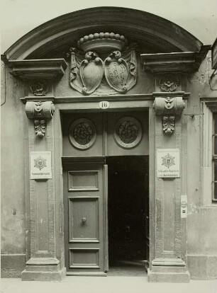 Dresden, Schössergasse 16, Portal mit Allianzwappen
