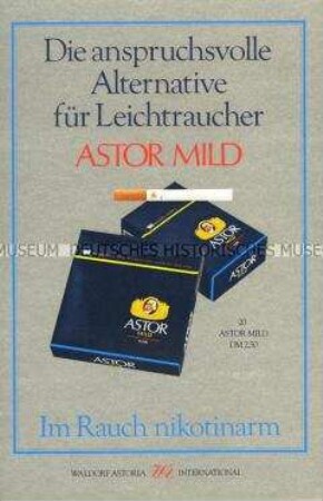 Werbeschild für "Astor Mild"-Zigaretten, "Die anspruchsvolle Alternative für Leichtraucher"