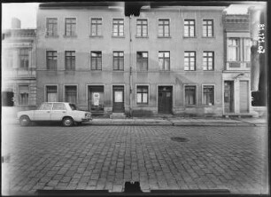 Berlin, Brüderstraße 22. Wohnhaus mit Laden. Straßenfront