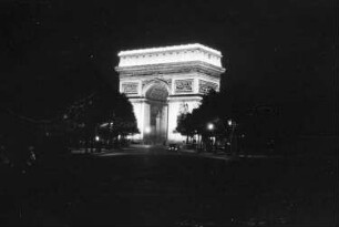 Paris: Arc de Triomphe, nachts, angestrahlt