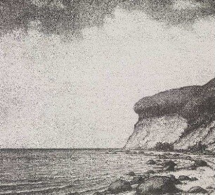 Steilküste vor Wolkenwand