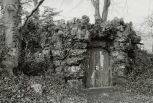 Künstliche Ruine