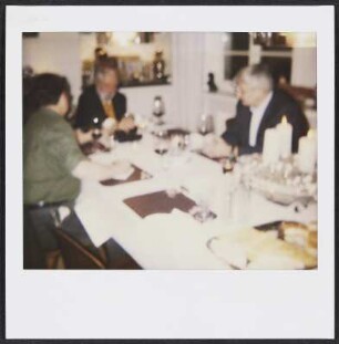 Wolfram Siebeck zu Besuch beim Essen bei Joschka Fischer in Berlin