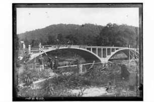 Zweibogige Brücke : Südthailand. Zweibogige Betonbrücken im Bau, 1912/1913