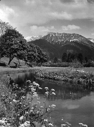 Gebirgssee (vielleicht in den Allgäuer Alpen)