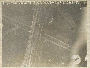 Kreuzung der Straße Schleißheim-Dachau mit der Bahn Dachau-München (350 m)