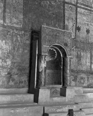 Szenen aus dem Alten Testament — Westwand — Der Tempel mit Menorah und die Opferung des Isaaks