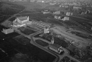 Luftaufnahme, Blick von Nord-Westen auf das Kulturforum mit Philharmonie und Matthäikirchplatz. Berlin-Tiergarten, Herbert-von-Karajan-Straße