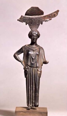 Griechische Spiegelstütze: Mädchen im Peplos