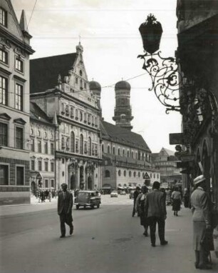 München, Neuhauser Straße, Blick zur Jesuitenkirche St. Michael