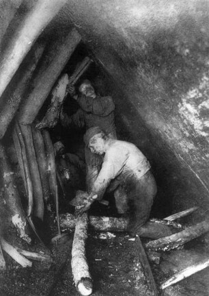 Reparatur-Zimmerhauer im Streckenbau, Zeche Blankenburg