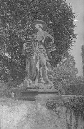 Veitshöchheim: Figur [Skulptur im Schlosspark]