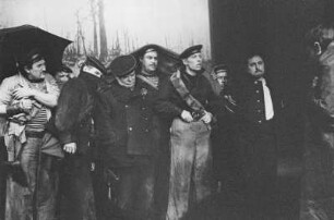 Szenenbilder aus "Optimistische Tragödie" von Wsewolod Wischnewski. Berliner Ensemble, 28.03.1958