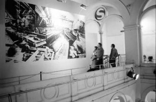 Berlin: S-Bahn Ausstellung; S-Bahn Brückenbaumontage nach eigenem Photo an der Stirnwand