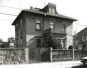 Radebeul, Reichsstraße 9. Wohnhaus (um 1900)