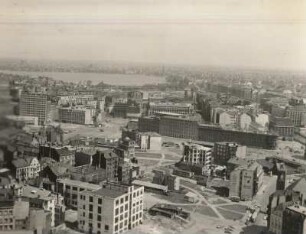 Hamburg, Blick vom "Michel", im Hintergrund Außenalster