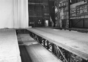 Bühnentechnik : Dresden-Altstadt, Theaterstraße 2. Schauspielhaus (Großes Haus). Bühnentechnik