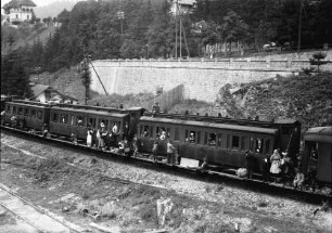Sinaia: Ausfahrender Personenzug