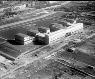 Köln-Lindenthal, Neue Universität