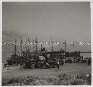 Wehrmachtssoldaten, Griechenland, Deutsche Flak an der Küste von Patras