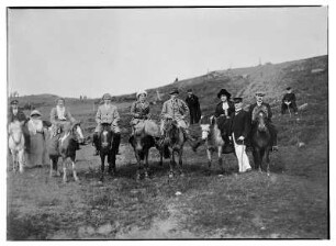 Akureyri (Island). Passagiere des Hochseepassagierdampfers "Victoria Luise" auf Islandpferden bei einem Ausflug auf die Hochfläche westlich des Eyjafjordes