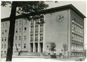 Dresden. Günzstraße, Betriebsberufsschule Bau-Union