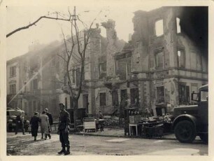 Zerstörungen Zweiter Weltkrieg - Luftangriff 2./3.09.1942. Westendstraße 9 (heute Reinhold-Frank-Straße)