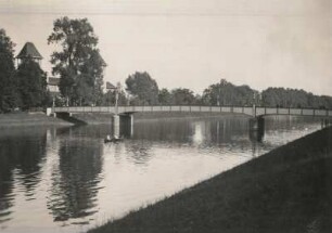 Rennbahnsteg an der Hochflutrinne