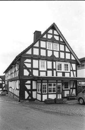 Wohnhaus (Wohnhaus, Fachwerk); Battenberg, Auestraße 7