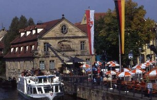 Bamberg - Schiffanlegestelle : Schiffanlagestelle an der Regnitz. Aufgenommen in Bamberg 2001
